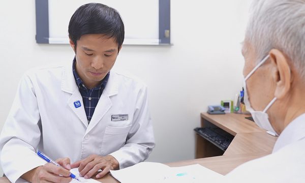Thuốc liên hợp kháng thể thoái triển ung thư phổi di căn