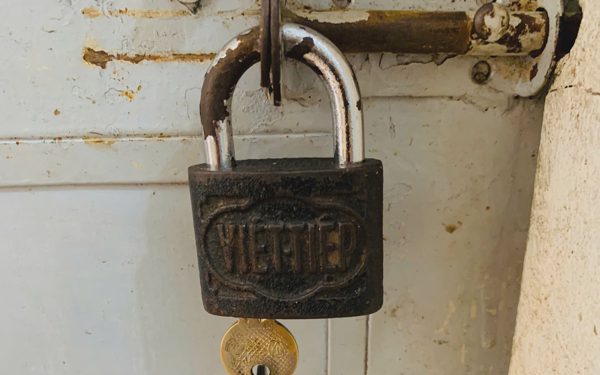 Thương hiệu tôi yêu: Chiếc ổ khóa và nghĩa tình xóm trọ nghèo