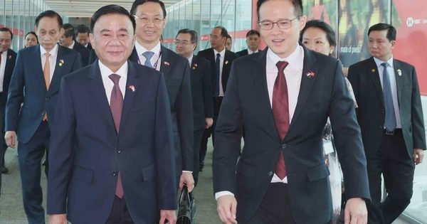 Thường trực Ban Bí thư Trần Cẩm Tú bắt đầu thăm chính thức Singapore