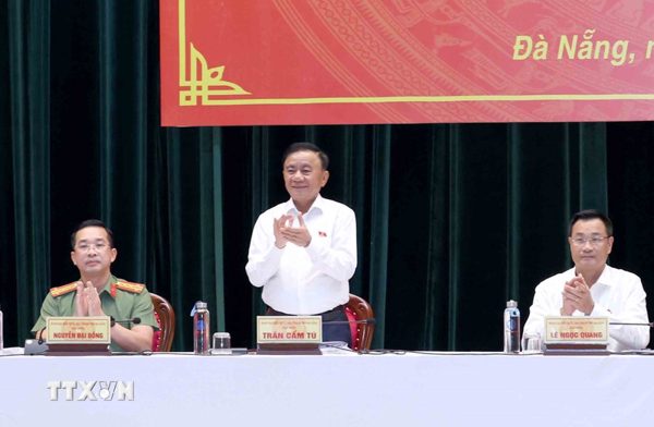 Thường trực Ban Bí thư Trần Cẩm Tú tiếp xúc cử tri tại Đà Nẵng