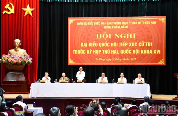 Thường trực Ban Bí thư Trần Cẩm Tú tiếp xúc cử tri thành phố Đà Nẵng trước Kỳ họp thứ hai, Quốc hội khóa XVI