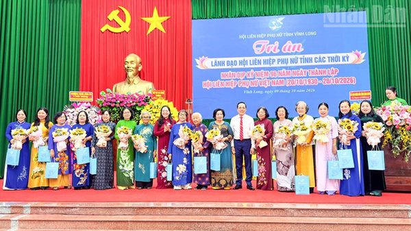 Thường trực Tỉnh ủy Vĩnh Long gặp mặt, đối thoại với cán bộ Hội Phụ nữ các cấp