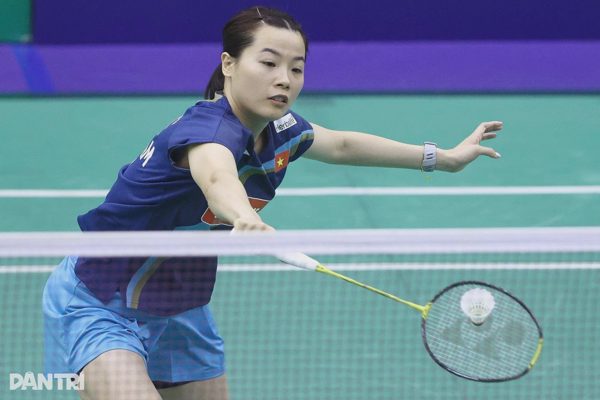Thùy Linh bất ngờ bị loại ngay vòng 1 giải cầu lông Việt Nam mở rộng
