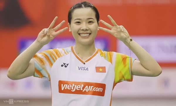 Thùy Linh tiếp tục thống trị cầu lông nữ Việt Nam