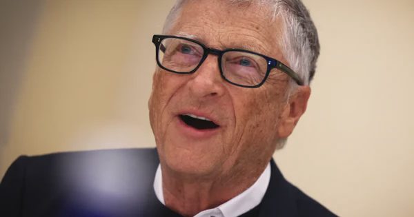 Tỉ phú Bill Gates cảnh báo 3 rủi ro lớn từ AI nhân loại phải đối mặt
