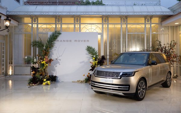 Tiệc tối Range Rover: Ngắm xe độc bản, nghe chuyện chinh phục 7 đỉnh núi đến khuya