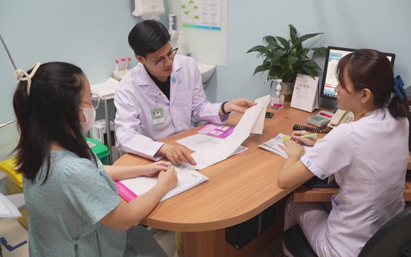Tiêm chủng thai kỳ: Món quà bảo vệ con trước ngày chào đời