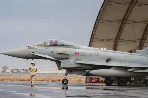 Tiêm kích Italy trúng hỏa lực sau khi Houthi tập kích căn cứ Ả rập Xê út