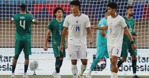 Tiền đạo Thái Lan bị FIFA hủy cú hat-trick, HLV Hudson có hành động bất ngờ