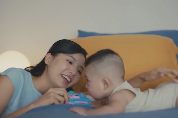 Tiếng khóc đầu đời - khởi đầu của hành trình làm mẹ