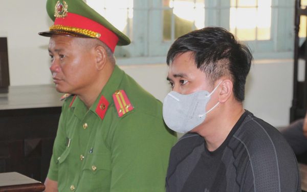 Tiếp tục hoãn phiên tòa xét xử tài xế gây tai nạn làm chết nữ sinh 14 tuổi ở Vĩnh Long