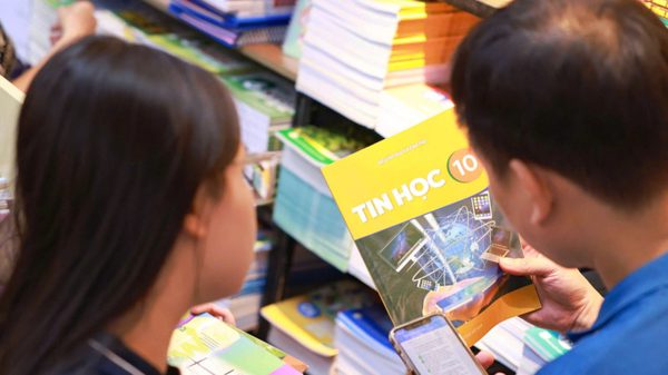 Tiếp tục rà soát, bảo đảm cung ứng sách giáo khoa năm học 2026-2027