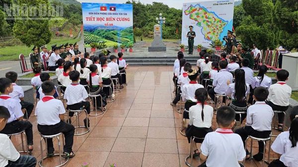 “Tiết học biên cương” khơi dậy trách nhiệm thiêng liêng