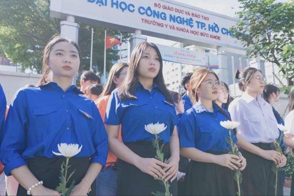 Tiết học lịch sử đặc biệt với học sinh, sinh viên khi đưa tiễn 731 liệt sĩ