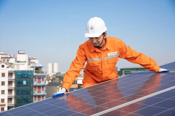 Tiết kiệm năng lượng trong công nghiệp: Áp lực chuyển đổi ngày càng gia tăng