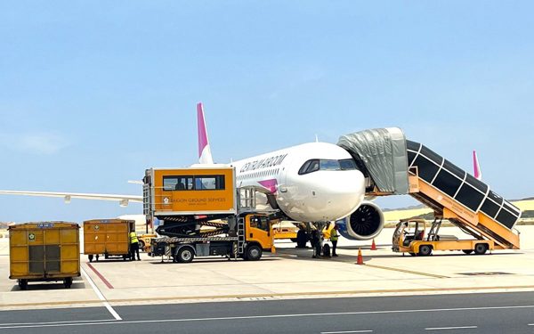 Tiêu chuẩn mua vé máy bay cho cán bộ Khánh Hòa đi công tác nước ngoài