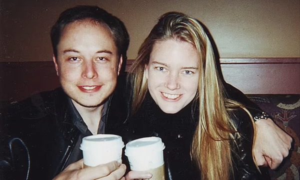 Tiểu thuyết gia kể về cuộc hôn nhân với Elon Musk