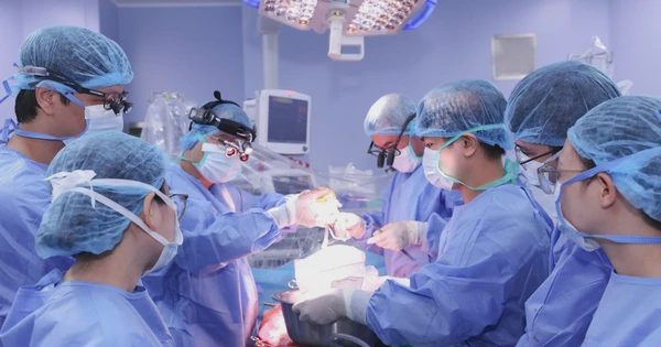 Tim ghép bị suy, nam bệnh nhân phải ghép tim lần 2