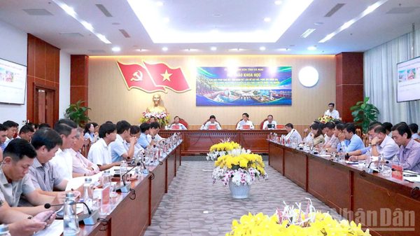 Tìm giải pháp nâng cao khả năng chống chịu vùng ven biển Cà Mau