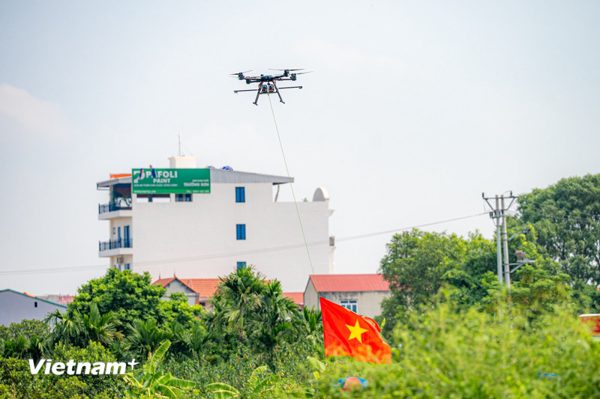 Tìm hướng đi cho phát triển kinh tế tầm thấp, ứng dụng công nghệ vũ trụ Việt Nam