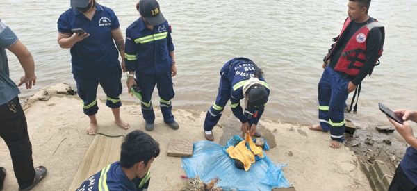 Tìm kiếm thiếu tá quân đội mất tích, phát hiện thi thể thai nhi dưới sông