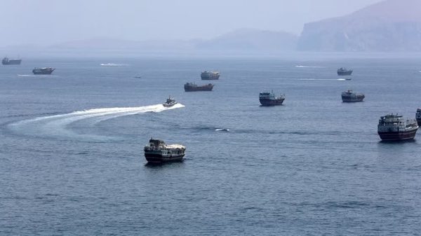 Tìm kiếm thỏa thuận về Eo biển Hormuz