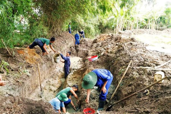Tìm thấy 2 hài cốt liệt sĩ cùng di vật kháng chiến từ lời dặn của người mẹ