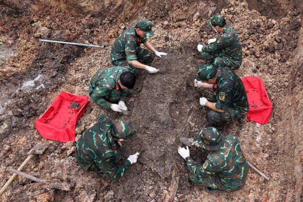 Tìm thấy 256 hài cốt liệt sĩ cùng 151 bộ di vật tại Công viên Lê Thị Riêng