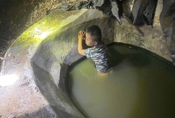 Tìm thấy bé trai 3 tuổi trong bể nước sau hơn 14 giờ mất tích