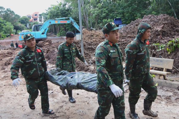 Tìm thấy thêm 13 hài cốt liệt sĩ ở Công viên Lê Thị Riêng