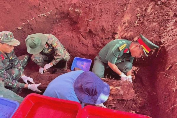 Tìm thấy thêm 4 bộ hài cốt liệt sĩ ở sân bay Lộc Ninh