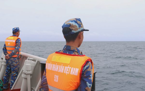 Tìm thấy thi thể 2 thuyền viên gặp nạn trên vùng biển Nam Du