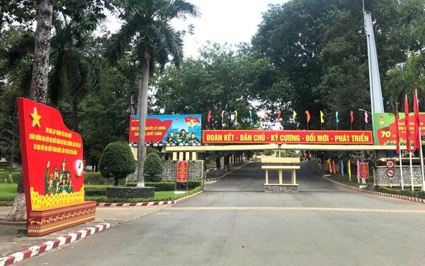 Tìm thông tin nơi chôn cất hài cốt liệt sĩ trong Trường Sĩ quan Công binh, Bình Dương cũ