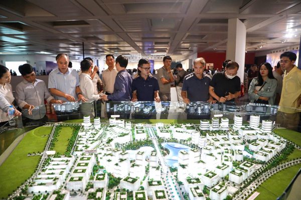 Tín dụng đang đổ mạnh vào các dự án lớn