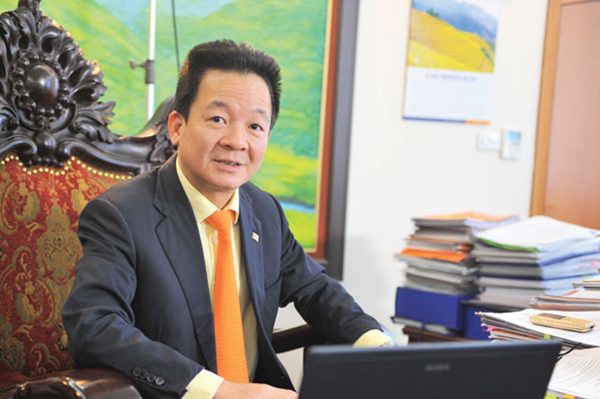 Tín dụng tăng mạnh, cổ phiếu ngân hàng vẫn chìm trong sắc đỏ