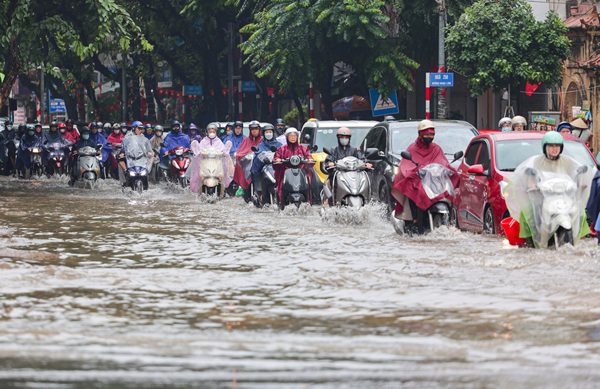 Tin mới nhất về mưa lớn ở Bắc Bộ, Trung Bộ và dự báo thời tiết Hà Nội 10 ngày