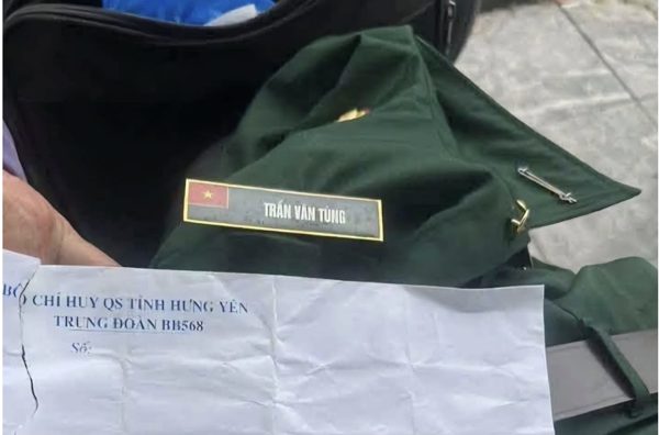 Tin mới nhất vụ Thiếu tá quân đội nhảy xuống sông cứu người