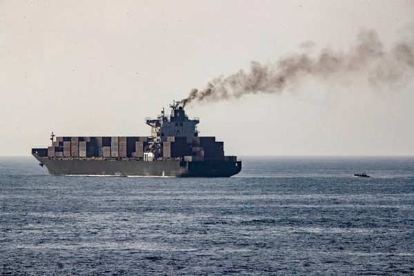 Tin nóng thế giới hôm nay 2/9: Mỹ tấn công tàu Iran, Nga 'trở lại G20'
