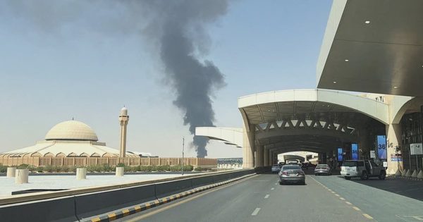 Tin quốc tế sáng 11.10: Sân bay Riyadh bị tấn công, thương vong rất lớn