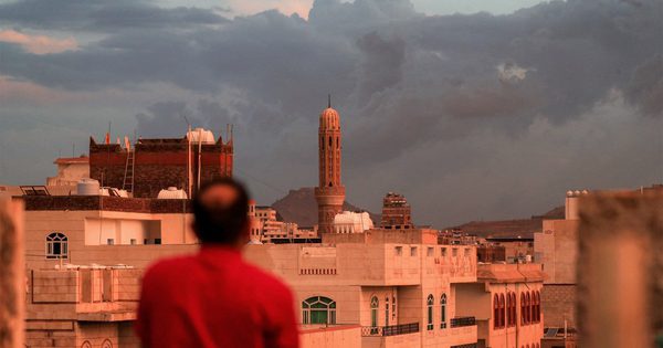 Tin quốc tế sáng 16.10: Điểm nóng Houthi