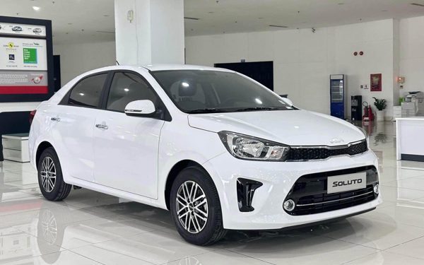 Tin tức giá xe: Kia Soluto giảm giá còn dưới 300 triệu đồng, xe hạng B rẻ như xe điện mini