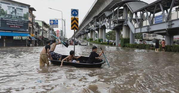 Tin tức quốc tế sáng 27.9: Bangkok chìm trong biển nước