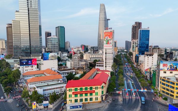 Tin tức sáng 27-10: TP.HCM xử lý nhà đất dôi dư sau sắp xếp bộ máy; Quốc hội thảo luận sửa Bộ luật Hình sự
