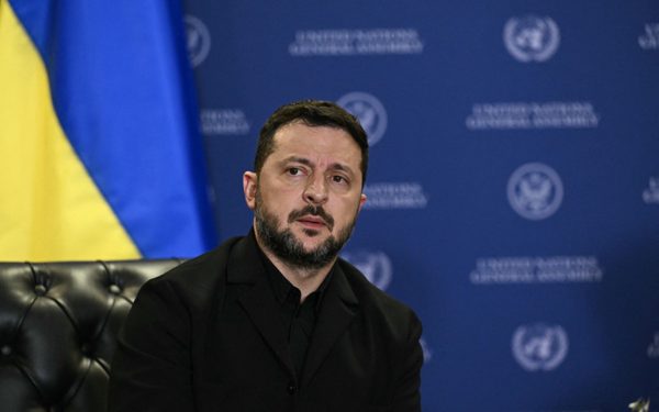 Tin tức thế giới 14-10: Giáo hoàng được phẫu thuật thành công; Ông Zelensky trách phương Tây