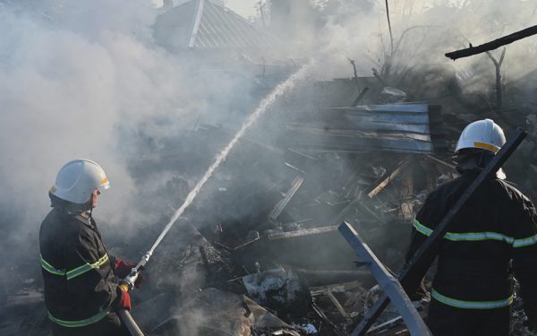 Tin tức thế giới 3-10: Thị trưởng Kiev nói thủ đô Ukraine bị 'xé nát'; G7 xả kho diesel, ông Trump vỗ tay