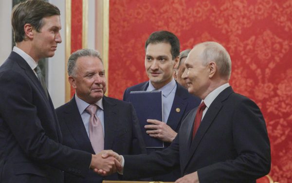 Tin tức thế giới 6-9: Đặc phái viên Mỹ gặp ông Putin; Iran ra tuyên bố tấn công tàu trả đũa Mỹ