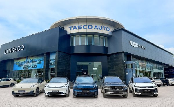 Tin xe 22/8: Tasco hỗ trợ khách chậm giao xe, Ford đưa xe đi toàn quốc