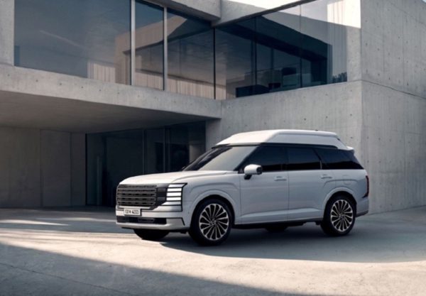 Tin xe 26/8: Hyundai Palisade 2027 nâng nóc cao hơn 20cm, Amarok PHEV 470 mã lực