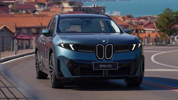 Tin xe 28/8: BMW iX3 bỏ nút bấm vật lý, BYD chốt lịch ra mắt Sealion 08 2026