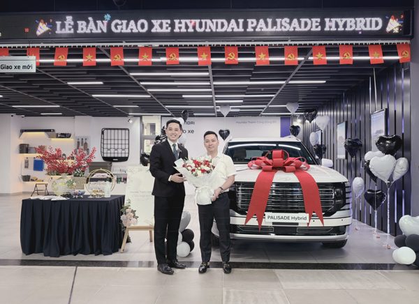 Tin xe 31/10: Hyundai Palisade Hybrid bắt đầu được giao xe tới khách hàng